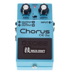 Boss CE-2W Waza Craft - Pedal chorus analógico con modos CE-1 y CE-2